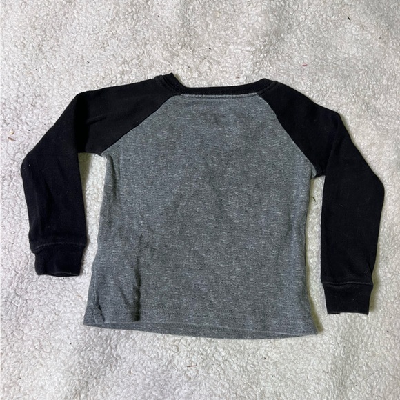 The Children’s Place Firetruck PJ Top 6-9 Months - Picture 4 of 5